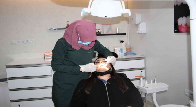 Diş hekimi Ayşenur Çam: Ramazan ayında da dişler günde iki kez fırçalanmalı”