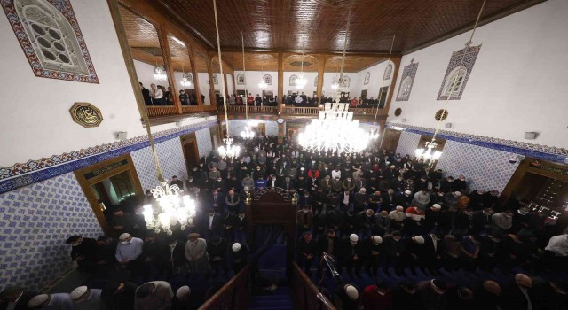Diyanet İşleri Başkanı Erbaş, Hacı Bayram-ı Veli Camiinde teravih namazı kıldırdı