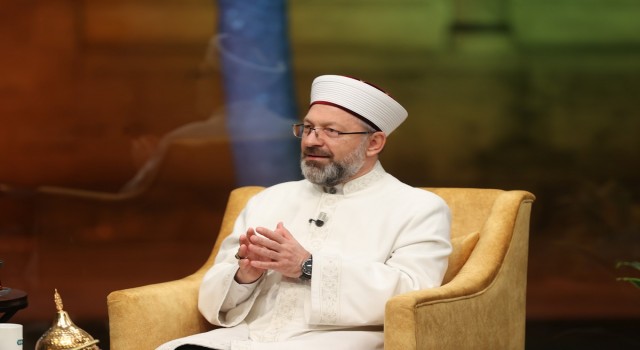Diyanet İşleri Başkanı Erbaş: Namaz çok önemli, namaz dinin direği, müminin miracıdır