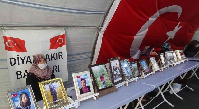 Diyarbakırda anne ve babaların evlat nöbeti 952. günde