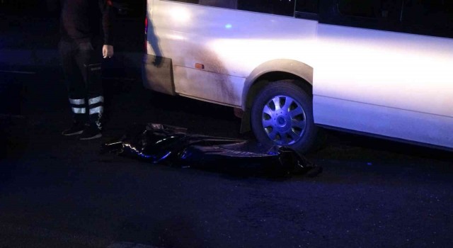 Diyarbakırda feci kaza: 1 ölü, 3ü ağır 5 yaralı