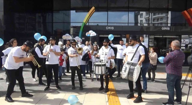 Diyarbakırda, otizmli çocuklar için farkındalık etkinliği