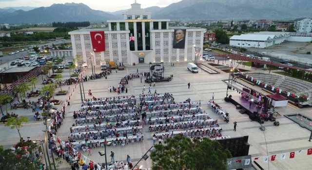 Döşemealtında 8 mahallede bin kişilik iftar sofrası