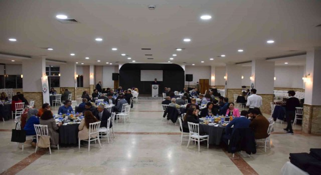 DOSTEK Kolejinden okul müdürlerine iftar yemeği