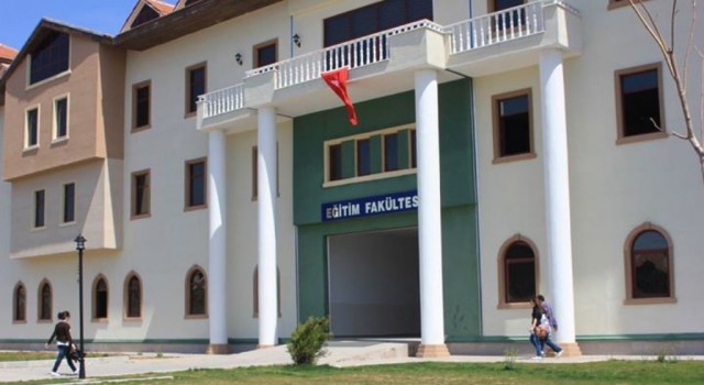 DPÜlü Fen Bilgisi öğretmenleri Türkiye birincisi