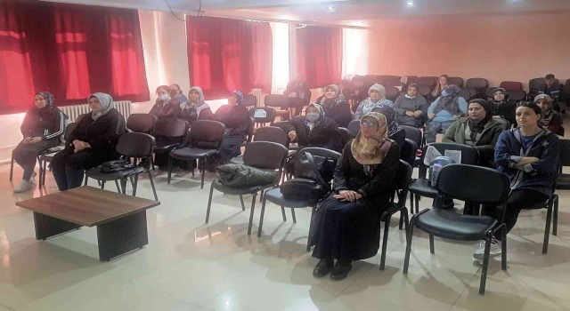 Dumlupınarda “Aile Eğitimi” kursları devam ediyor