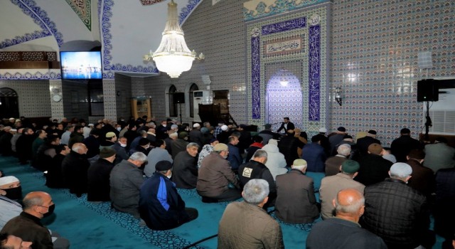 Dünya birincisi Hafız Muhammed Recep, Yenice cemaatiyle buluştu