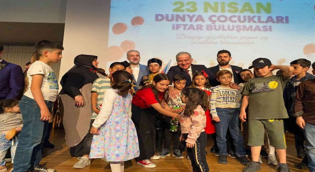 Dünya çocukları Eyüpsultanda iftar sofrasında buluştu
