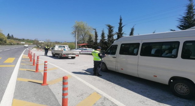 Düzcede 11 araç 5 sürücü trafikten men edildi