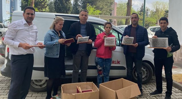 Düziçi İlçesi’nde 8 üreticiye 240 bin ipek böceği dağıtıldı