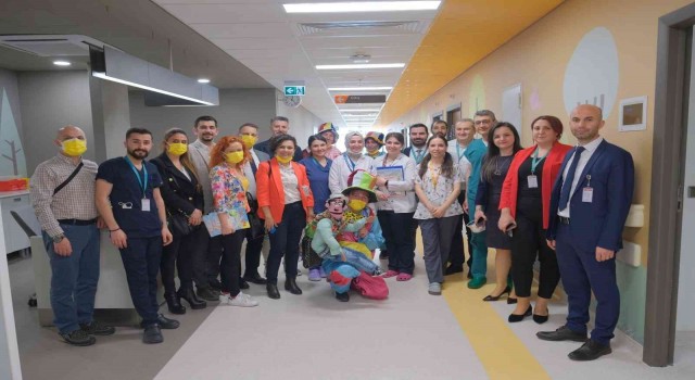 Eczacıbaşı İlaç Pazarlama Pediatri Grubundan anlamlı 23 Nisan kutlaması