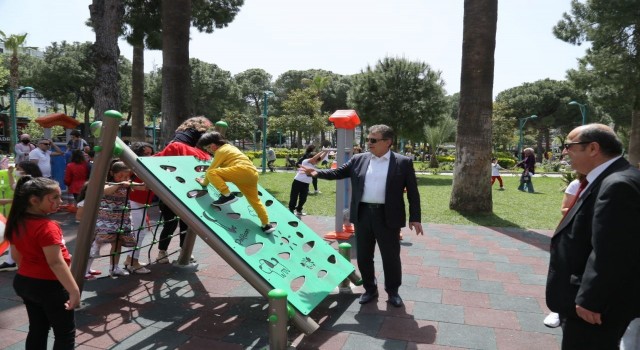 Edremit Belediyesinden 23 Nisan Şenliği