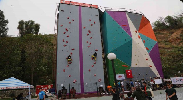 Efelerin tırmanma duvarında şampiyona heyecanı