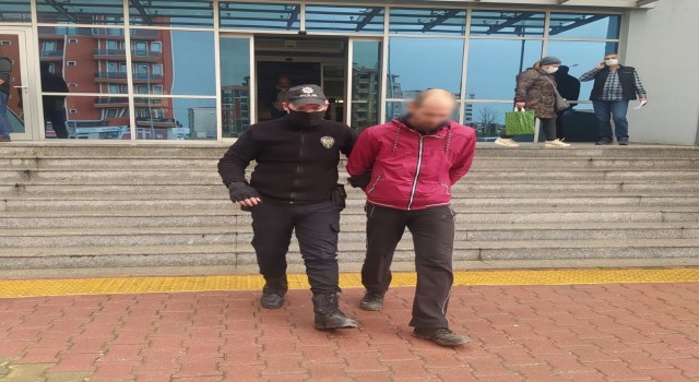 El ele hırsızlık yapan çift son işlerinde yakayı ele verdi