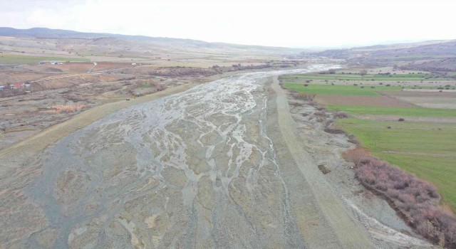 Elazığ dere ıslah çalışmaları sürüyor