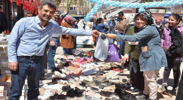 Elbistanda ‘Alışveriş Bayramı coşkusu