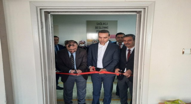 Emette ahşap tasarım atölyesi sergi açılışı