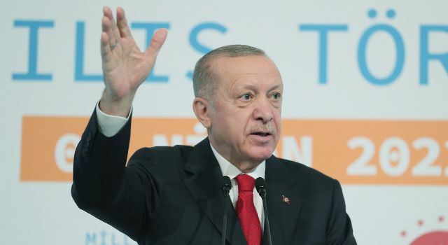 “Milletimizi küresel rüzgarların önünde savurmak isteyenlere inşallah meydanı bırakmayacağız”