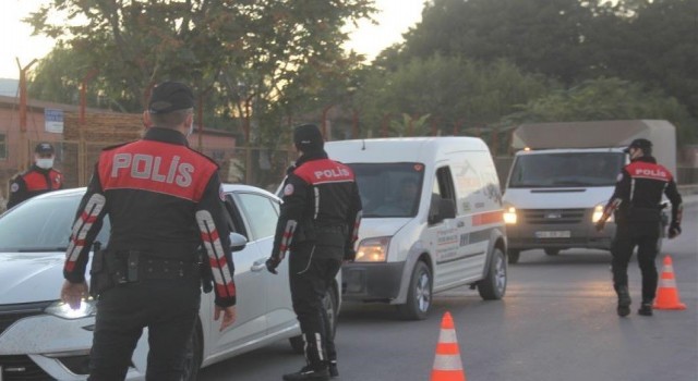 Erzincanda çeşitli suçlardan aranan 8 kişi yakalandı