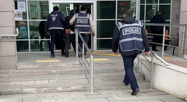 Eski eşini öldüren katil zanlısı adliyede