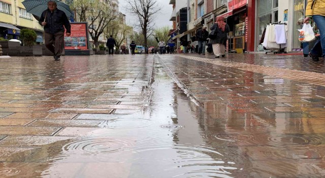 Eskişehirlilerin bahar hevesi adeta kursaklarında kaldı