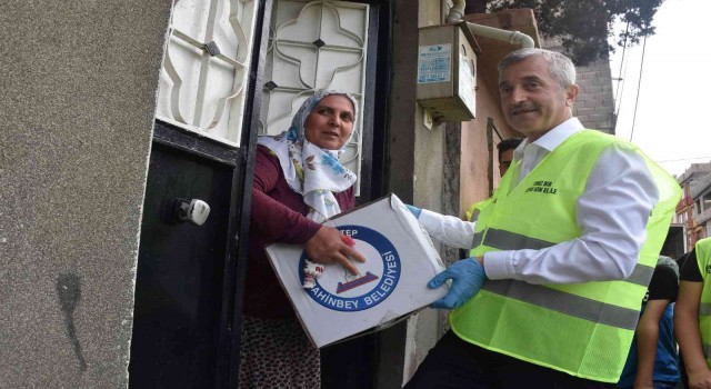Evinin önünü temiz tutana hijyen seti hediye