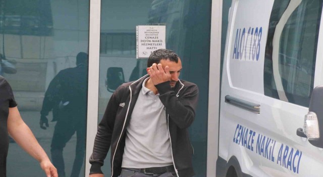 Evlatlık verdiği oğlu tarafından mermer darbesi ile öldürülen adamın cenazesi alındı