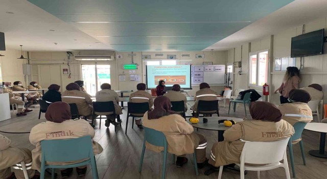 Fabrika çalışanlarına sağlıklı beslenme anlatıldı
