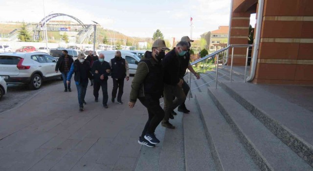 FETÖnün güncel yapılanmasına operasyon: 4 tutuklama