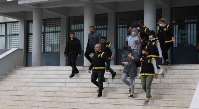 Fuhuş operasyonunda gözaltına alınan 3 şüpheli adliyeye sevk edildi