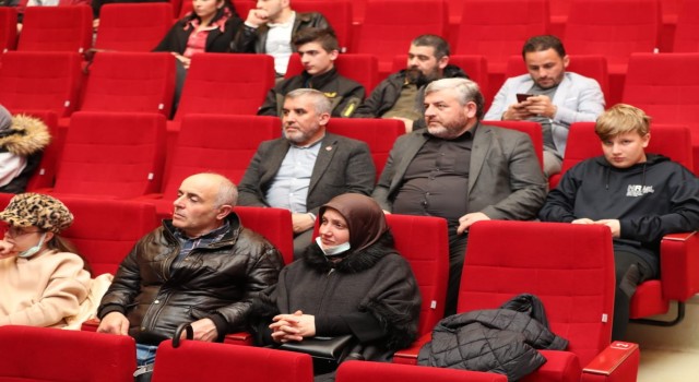 Gebze Kitap Fuarında okuyucular yazarlarla buluşuyor