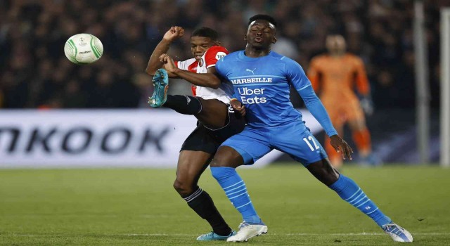 Gol düellosu Feyenoordun