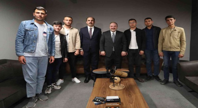 Güneş Sistemini tartışan fenomen öğrenciler Azerbaycan TEKNOFESTe katılacak