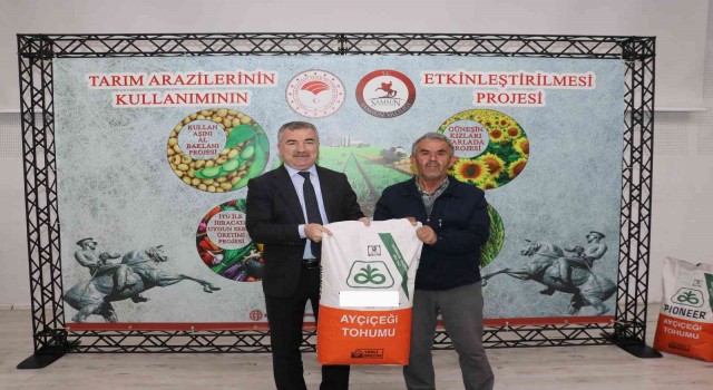 Güneşin Kızları Tarlada Projesinde tohumluk dağıtımları başladı