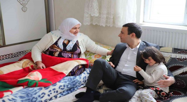 Hakkari Vali Yardımcısı Kılıç, aile ziyaretlerinde bulundu