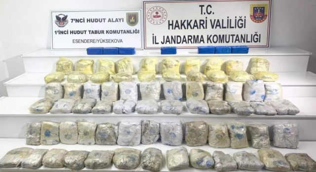 Hakkaride zehir tacirlerine darbe: 127 kilogram eroin ele geçirildi