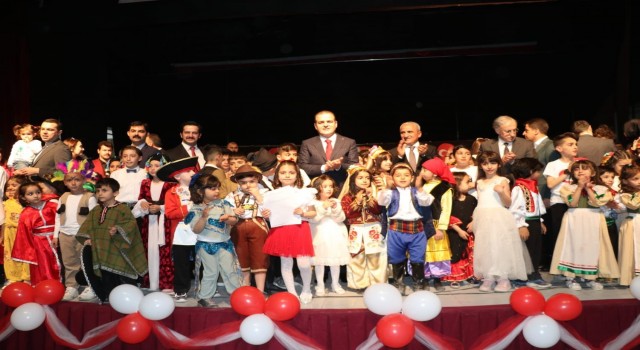 Hakkâride 23 Nisan coşkusu