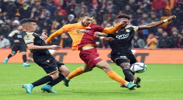 Halil Dervişoğlunun 4. gol sevinci