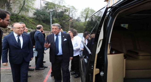 HDPnin kapatma davası süreci