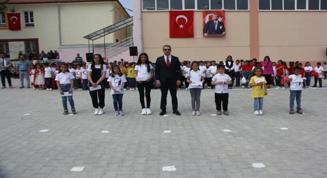 Hisarcıkta dereceye giren öğrenciler ödüllendirildi