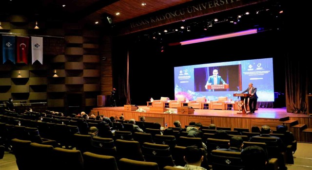 HKÜde “yapay zekanın yan etkileri anlatıldı