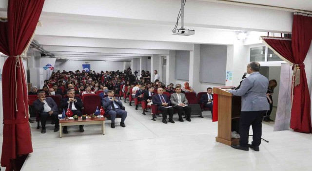HKÜden ‘Kariyer Planlama ve Meslek Tanıtım seferberliği