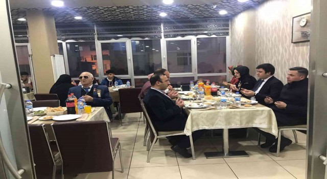 Horasanda şehit ve gazi ailelerine iftar yemeği verildi