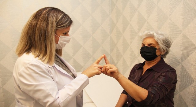 İEÜ Medical Park ‘Parkinson Dostu Hastane unvanı aldı