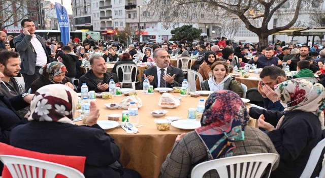 İftar sofraları Demirtaşta kuruldu
