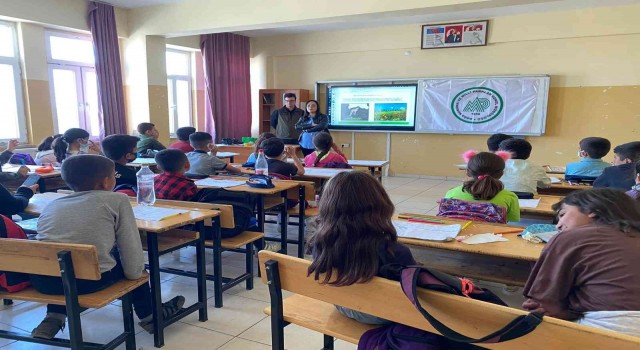 Iğdırda öğrencilere doğa eğitimi