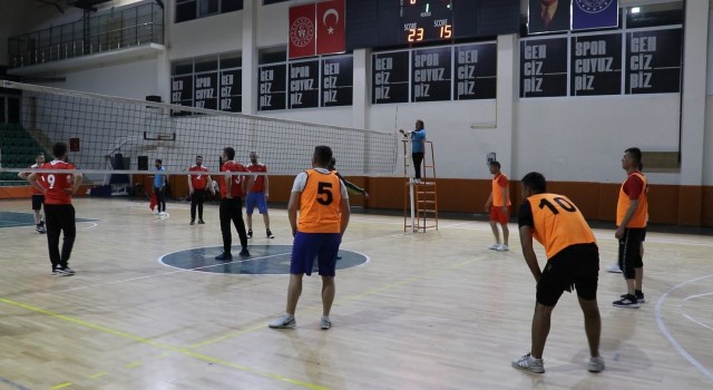 Iğdırda voleybol turnuvası düzenlendi