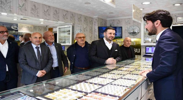 İl Başkanı Bağatar, Altınovada esnafı gezdi