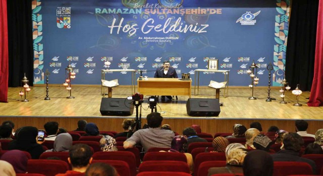 İlahiyatçı Mehmet Fatih Çıtlak Sultangazi Belediyesinin konuğu oldu