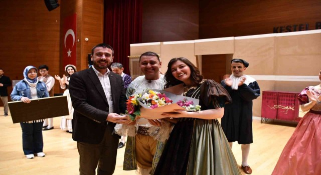 İnegöl Belediyesi Şehir Tiyatrosu Kestel Tiyatro Festivalinde sahne aldı